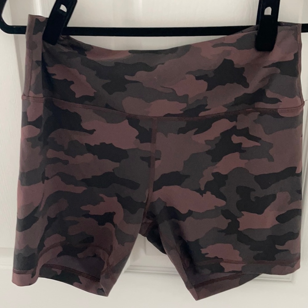 Lululemon Wunder High-Rise 6”